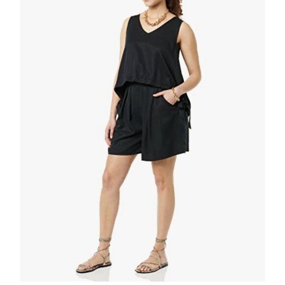 Terea Women's Lexington Pleated Short size M NWT - Picture 1 of 7